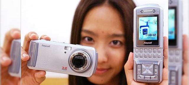 Samsung avea telefoane cu zoom optic Încă din 2004, iată un exemplu!