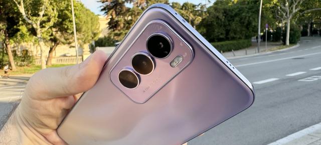 OPPO Reno12 Pro: Acustică cu niscaiva tuning, bas bun, volum la 300%