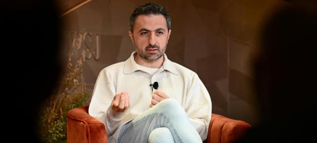 Mustafa Suleyman afirmă că datele web sunt de domeniul public; Legalitatea colectării datelor de către AI, intens dezbătută
