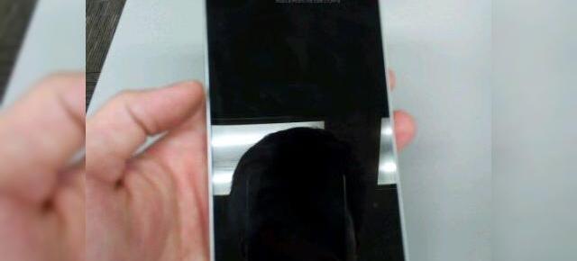 Lenovo Vibe Z3 Pro apare Într-o serie de imagini live; acesta sosește cu un senzor laser pentru autofocus și bliț triplu