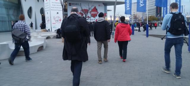 Jurnal de bord MWC 2015, ziua 4: Prima zi oficială de târg debutează cu lansări de noi produse și sesiuni hands-on