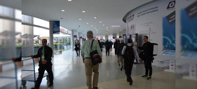 Jurnal de bord MWC 2015, ziua 6: Prima întâlnire cu smartphone-urile exotice aduse de Qualcomm în Barcelona
