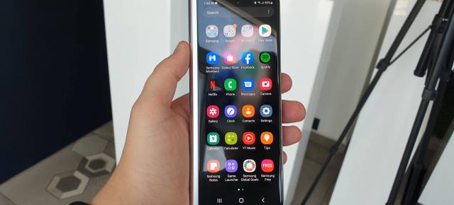 One UI 6.1.1 ajunge pe telefoane din 2021; Galaxy Z Fold3 şi Z Flip3 primesc actualizarea fără noutăţi AI