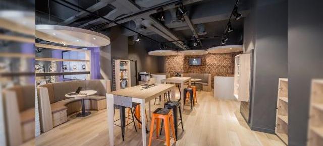 Orange inaugurează primul său smart shop în România: un magazin în care digitalul e omniprezent