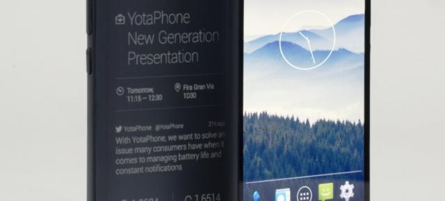 Rusia plăteşte trolli online să scrie recenzii pozitive pentru YotaPhone 2