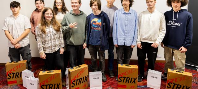 ASUS premiază câștigătorii competiției ROG Challenge 2024 cu laptop-uri ROG; Iată ce jocuri au cucerit juriul