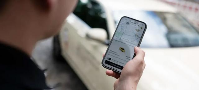 Sunt diferite preţurile la Uber pe Android şi iPhone? Compania de ridesharing ia poziţie oficială