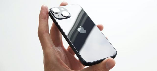 Adio iPhone „mini”; Apple renunță definitiv la telefoanele compacte