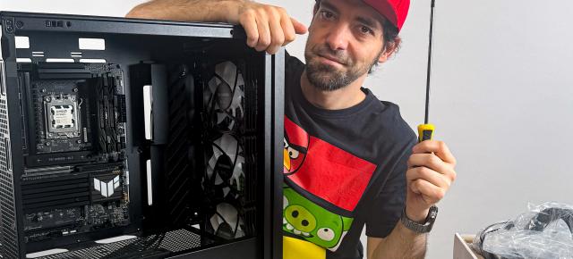 Am asamblat un PC de la ZERO pentru prima dată! Iată noul desktop Mobilissimo, cu RTX 5080, componente ASUS TUF și CPU Ryzen