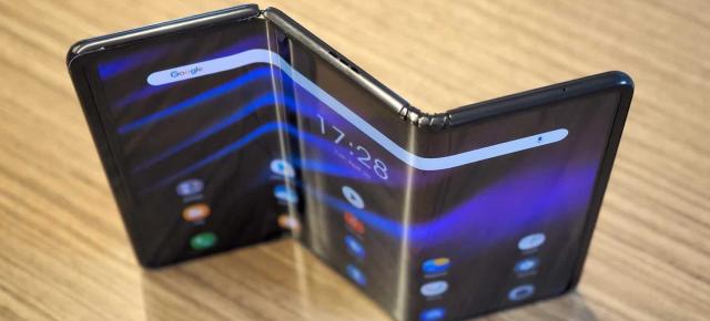Primul telefon triplu-pliabil Samsung va fi foarte scump și vine în cantitate limitată; Cât va costa?