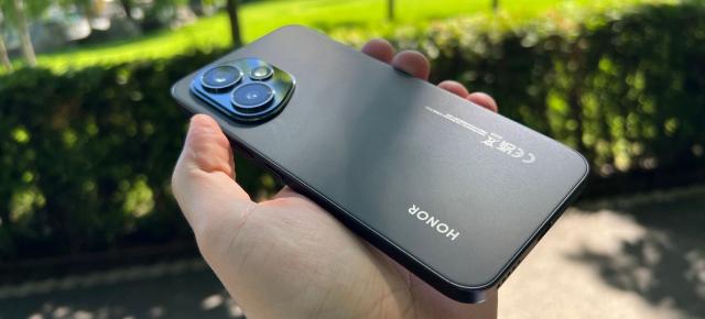 Honor 400: Benchmark-uri fără surprize, cu același Snapdragon 7 Gen3 de pe Honor 300 și Honor 200