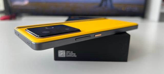 realme GT 7T: Hardware cu schimbări MARI, de la Snapdragon la MediaTek și de la 5500 mAh la 7000 mAh