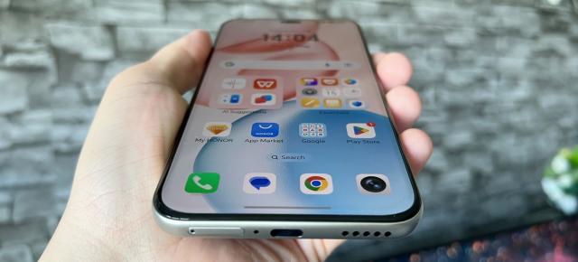 HONOR 400 Pro: Baterie care nu te lasa baltă nici la binging şi nici la corporaţie
