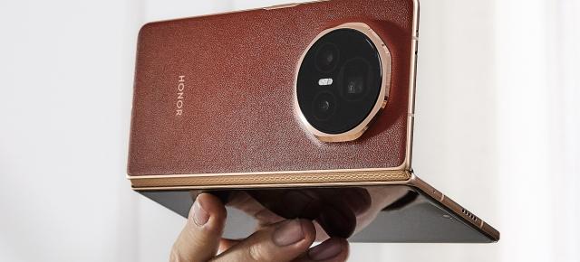 Honor vrea să ofere un plus de eleganță viitorului pliabil Magic V5, optând pentru o nuanță premium aurie