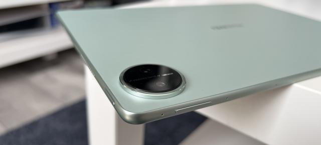 Huawei MatePad Pro 12.2 2025 PaperMatte: Cameră cu rol utilitar, culori plăcute de aproape