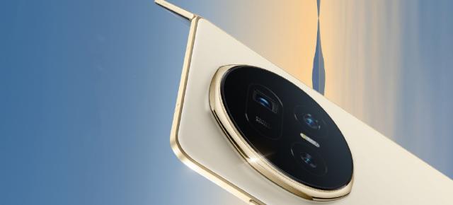 Honor Magic V5 nu face sacrificii în ciuda taliei reduse și va oferi o cameră periscop telephoto de 64 mpx