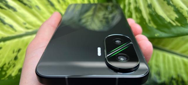 POCO F7 Unboxing: telefon midrange de gaming undercover sub 2000 lei, cu CPU în premieră