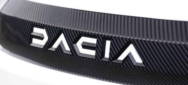 Dacia vine în toamnă cu facelift-uri pentru Logan, Sandero și Jogger! Bord digital, schimbări la exterior și motorizare hibrid 1.8
