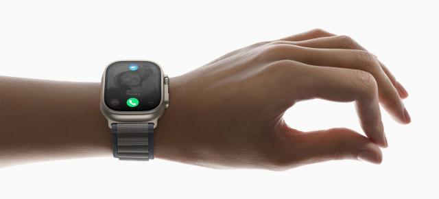 Apple Watch Ultra 3 va avea ecran mai mare; Ce altceva mai ştim despre el?