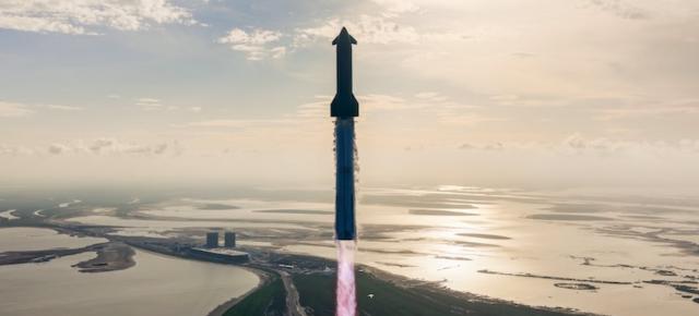 Specia umană, cu un pas mai aproape să fie multi-planetară! Succes pentru SpaceX Starship, după 13 ani de încercări