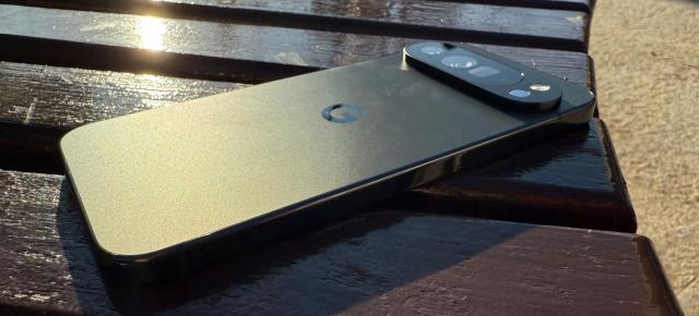 Google Pixel 10 Pro XL: Hardware cu îmbunătățiri discrete; Google pare să mizeze pe consistență, nu pe schimbări drastice