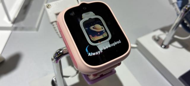 IFA 2025: TCL MoveTime MT48, smartwatch-ul pentru copii cu cameră integrată, AI și funcții de localizare (Video)