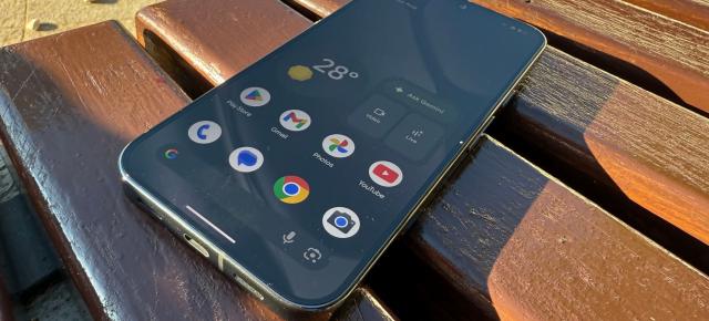 Google Pixel 10 Pro XL: OS, UI, aplicaţii cu un Android 16 care îţi face viaţa mai uşoară prin AI