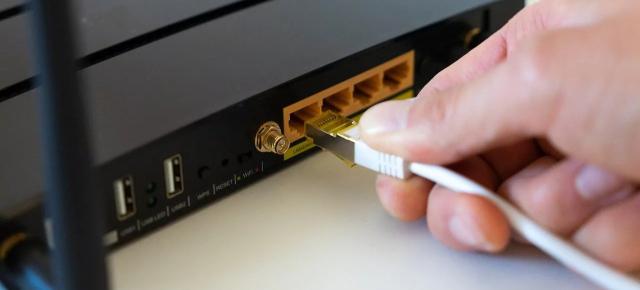 România domină la internet prin fibră; Veniturile furnizorilor rămân însă cele mai mici din Europa
