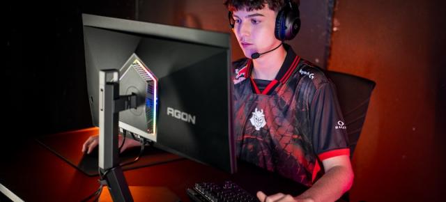 AGON PRO AG276QKD2: monitor de gaming QHD cu 500 Hz, gândit pentru esports și precizie în mișcare