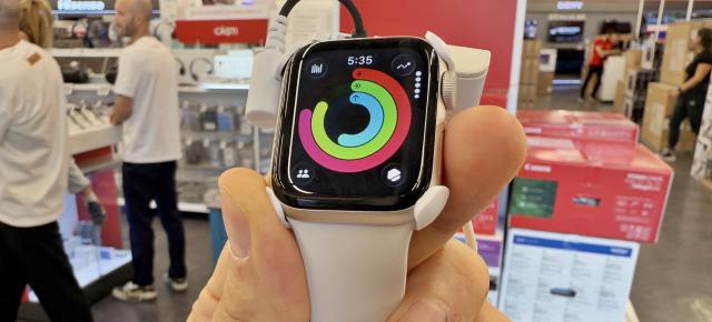 Apple Watch SE 3 hands on: încărcare mai rapidă, 5G, scor pentru somn şi altele (Video)