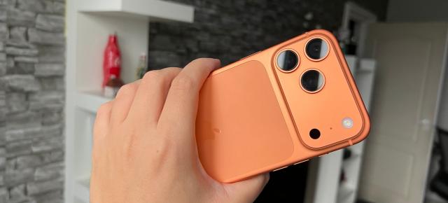 iPhone 17 Pro Max a ajuns la Mobilissimo! Primele impresii despre telefonul portocaliu înainte de review + accesorii