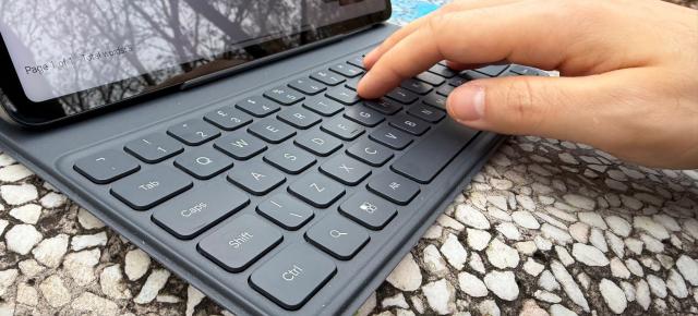 HONOR Pad 10: Pachet hardware atractiv, cu un ecran generos pentru filme și seriale + procesor pentru gaming și multitasking