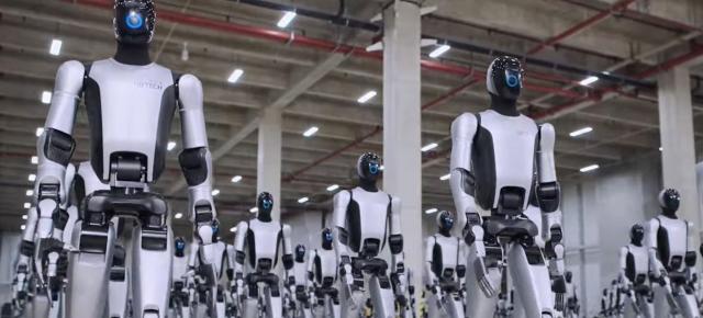 China a livrat o armată de roboţi umanoizi; Iată cum arată "umanoizii" de la UBTech Robotics