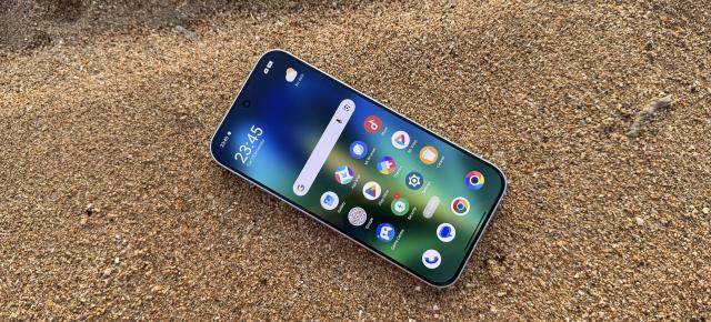 POCO F8 Pro: Display cât trebuie, mai mic decât la predecesor, foarte luminos și cu muchii înguste