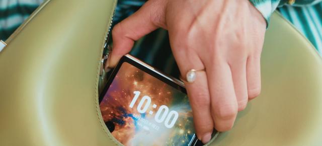 Nubia Flip 3 devine oficial: telefon pliabil cu ecran extern mai mare, procesor midrange MediaTek