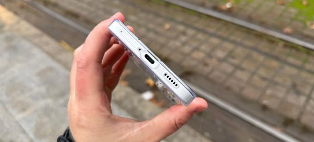 Nothing Phone (3a) Lite: Acustică cu un singur difuzor, pe alocuri gălăgioasă