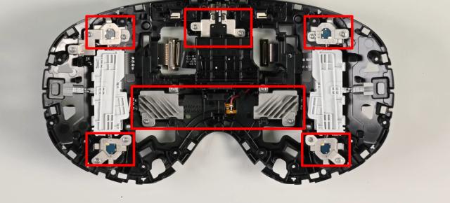 Samsung Galaxy XR disecat de cei de la iFixit; Design intern interesant, dar repararea sa nu e recomandată (Video)