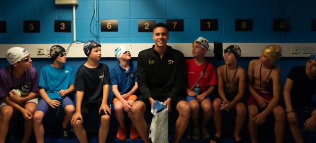 Turul Magazinelor #1553: Bilet la eveniment de nataţie David Popovici, tabletă şi telefon sub 2000 lei, aspirator geamuri