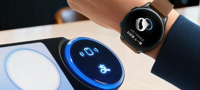 Xiaomi Watch 5 este primul smartwatch cu senzor EMG; două versiuni disponibile, inclusiv eSIM
