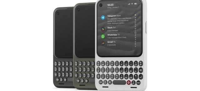 Clicks Communicator reinventează tastatura fizică; Un telefon modern cu ADN de BlackBerry