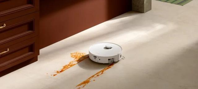 CES 2026: Roborock trece la următorul nivel de curățare pe Qrevo Curv 2 Flow, cu rolă mop extra-wide care se învârte