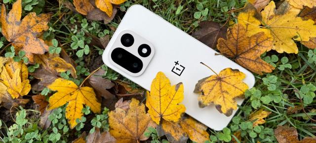 OnePlus 16 ar avea ecran de 240 Hz, cameră triplă de 200 MP şi CPU nou