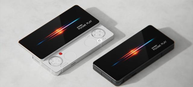 Un telefon cu ADN de consolă portabilă? Ayaneo Pocket Play promite gaming „real”, cu un design în stilul legendarului Xperia Play