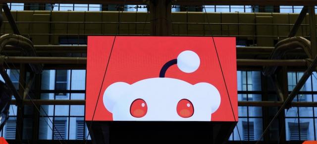 Reddit începe să marcheze conturile automate; AI-ul devine o amenințare reală pentru încrederea online
