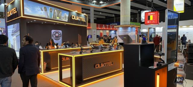 MWC 2026: Turul standului Oukitel - telefon cu brichetă, clone, corpuri robuste şi masive (Video)
