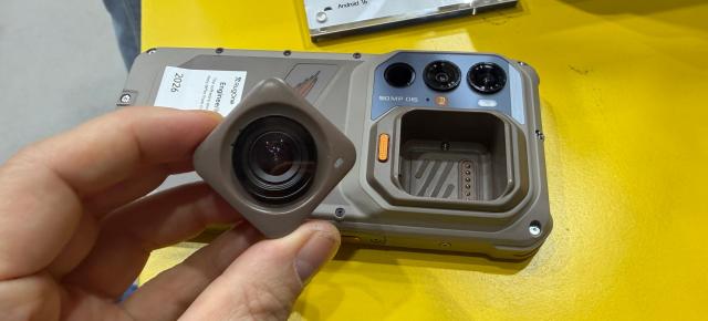 MWC 2026: Am pus mâna pe Ulefone RugOne Xsnap 7 Pro ce are cameră de acţiune  detaşabilă (Hands On Video)