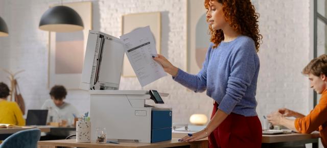Imprimare mai rapidă și AI integrat: HP reînnoiește gama de imprimante LaserJet pentru 2026