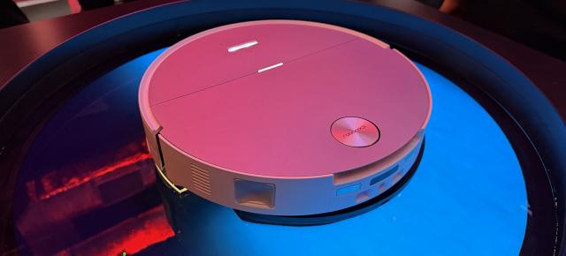 Vibraţii ultrasonice la aspirator? Roborock Saros 20 Sonic inaugurează mop-ul Sonic