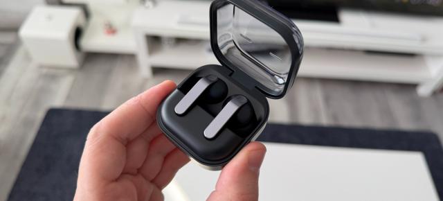 Problemele cu răul de mișcare, rezolvate de căști? Iată soluția Samsung