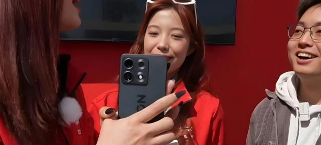 Lenovo revine pe piața telefoanelor de gaming cu noul Legion Y70, proaspăt prezentat într-un teaser oficial